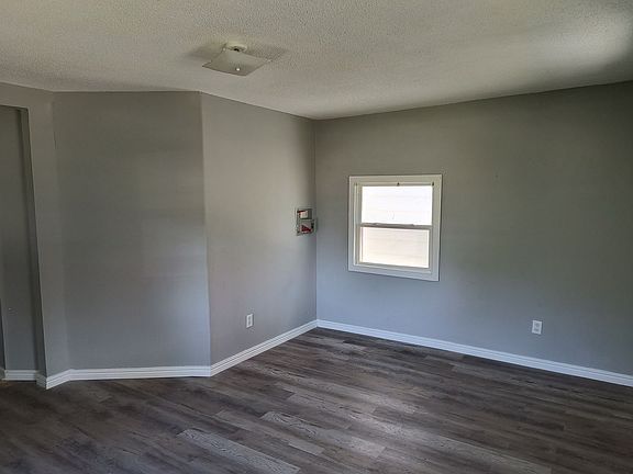 2nd image of 510 N G St