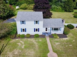 15 Vine St, Amesbury, MA 01913