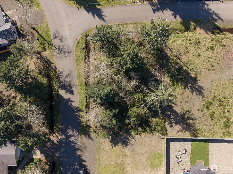 1st image of 298 Glacier Court SE