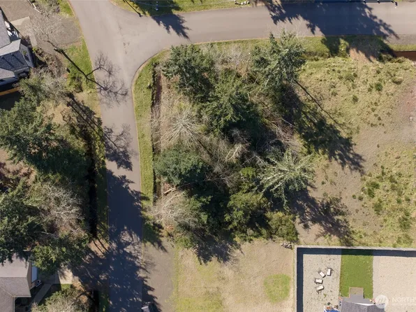 298 Glacier Court SE, Ocean Shores, WA 98569