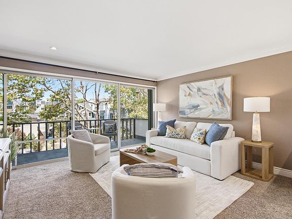 4th image of 808 Laurel Ave APT 202