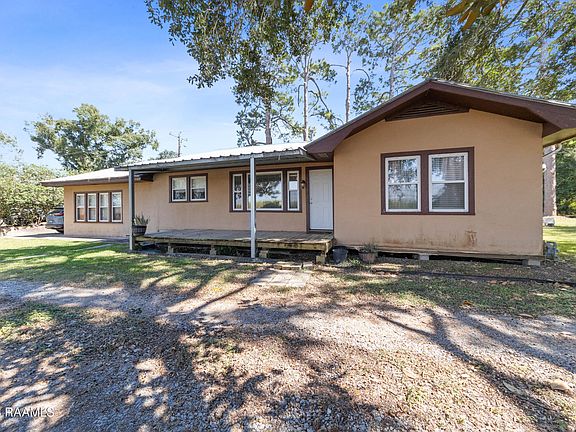 3rd image of 1002 Mimosa Ln