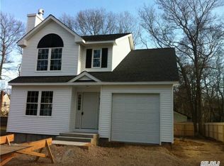 62 Clinton Ave, Mastic, NY 11950