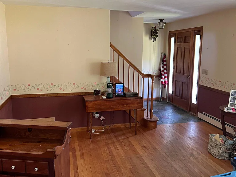 37 Reservoir Rd — Photo 3