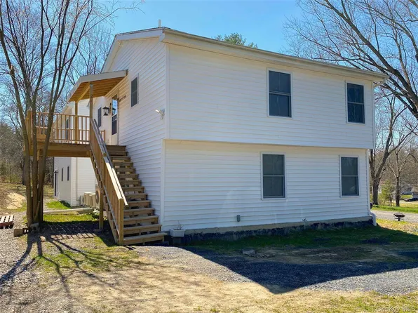 230 State Route 32 N APT 2, New Paltz, NY 12561