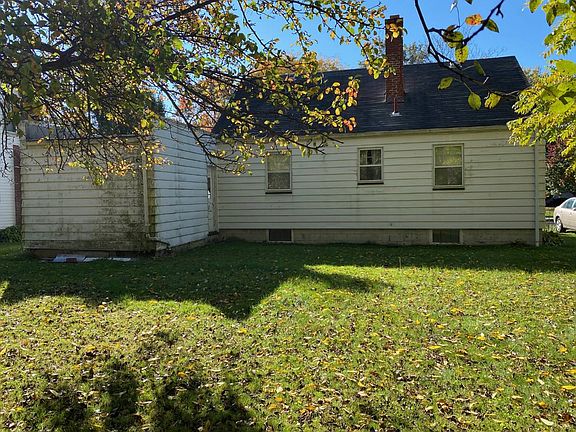 3rd image of 132 Forest Park Dr