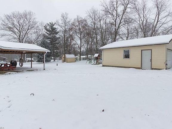 4th image of 3798 Harold Dr