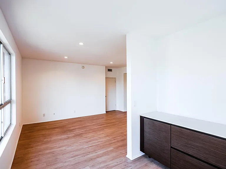 10650 Holman Ave #306 — Photo 21