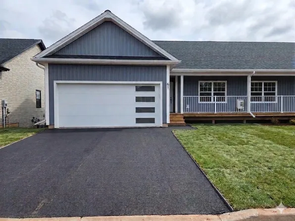 61 Brooklyn Ave, Charlottetown, PE C1E 3S5