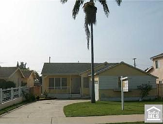1st image of 830 W 131st St