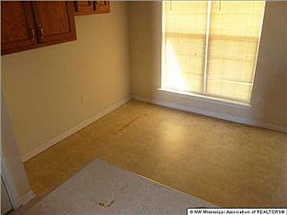 3rd image of 1717 Cherry Creek Dr
