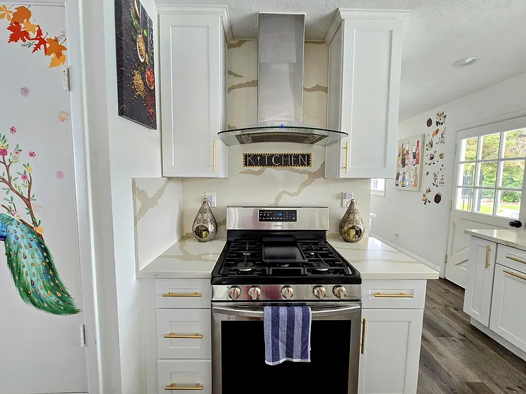 2548 E Wilson Ave — Photo 107