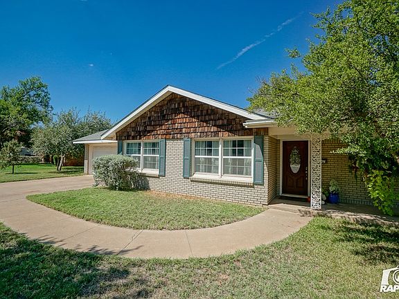 2nd image of 1600 W Pecan Ave