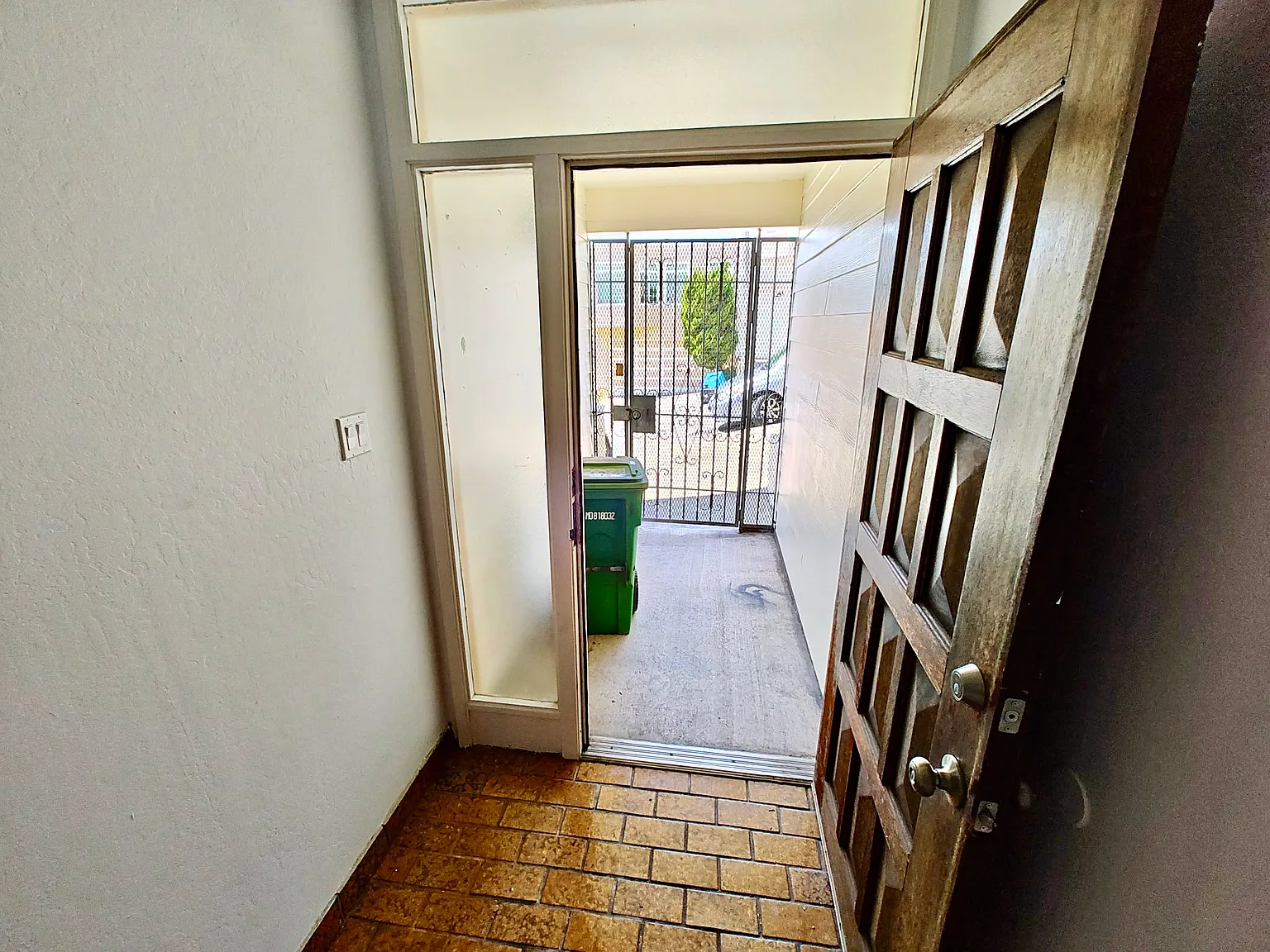2 bed, 1095 sqft, $5,000 — Photo 4