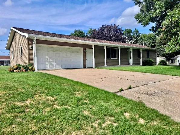 210 E 7th St, Milledgeville, IL 61051