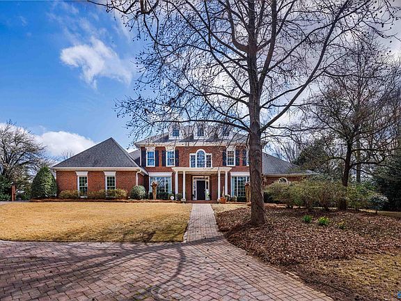 2nd image of 2213 Hidden Ridge Cir