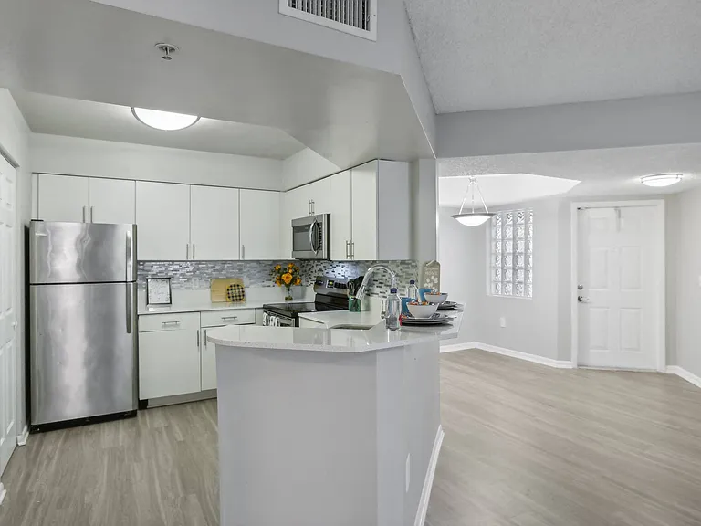 Pembroke Pines Landings Apartments — Photo 4