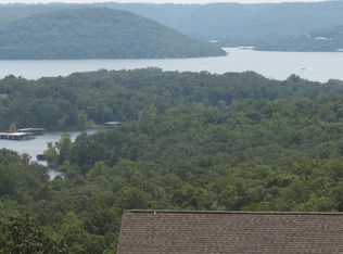 237 Hawthorn Rd, Reeds Spring, MO 65737