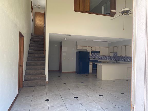 4th image of 1585 Megan Bay Cir