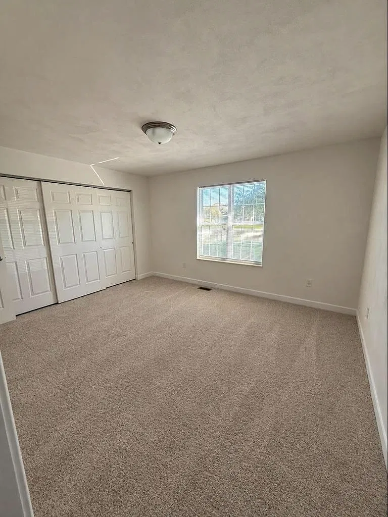 2 bed, 1250 sqft, $1,400 — Photo 4