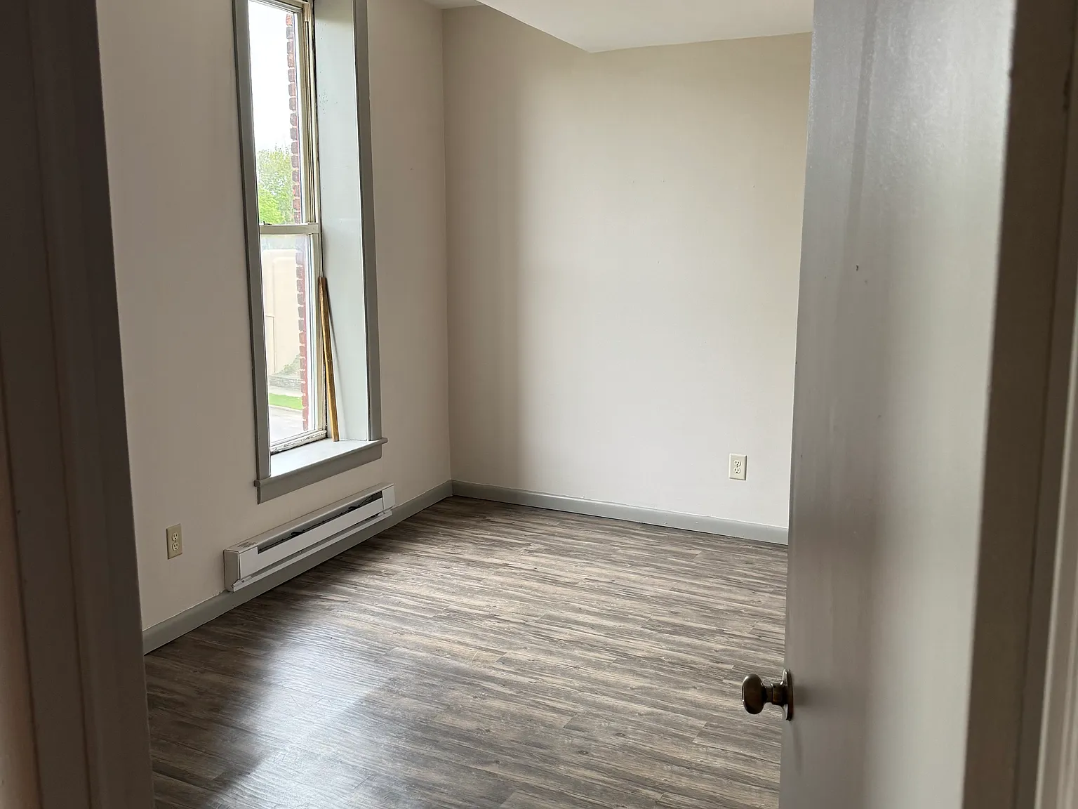 2 bed, 1000 sqft, $1,380 — Photo 1