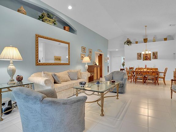 5th image of 9547 Honeybell Circle