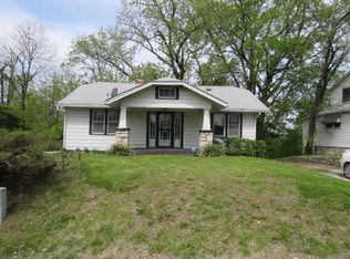 5484 Muncie Dr, Kansas City, KS 66102