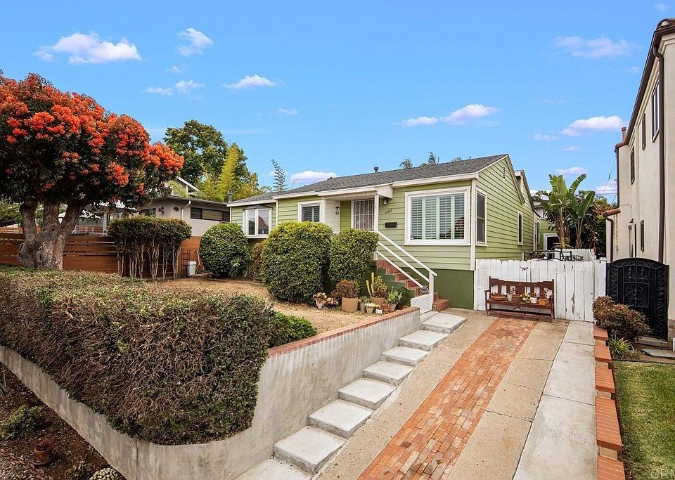 1122 Savoy St, San Diego, CA 92107 Zillow