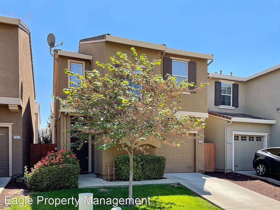 1st image of 2563 Huckleberry Cir