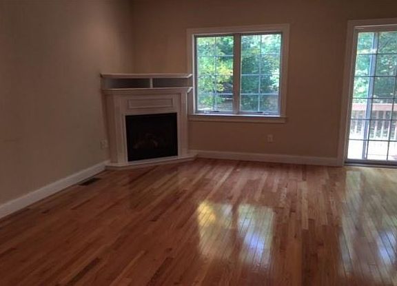 3rd image of 1158 Hartford Tpke Unit 5