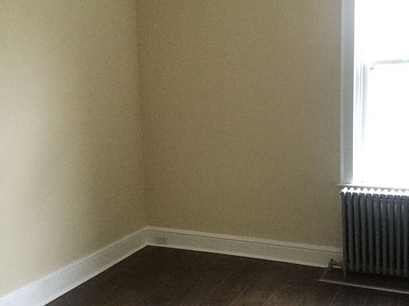 4th image of 22 N East St #1