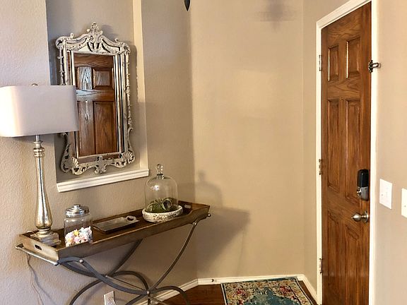5th image of 11241 Balcones Dr