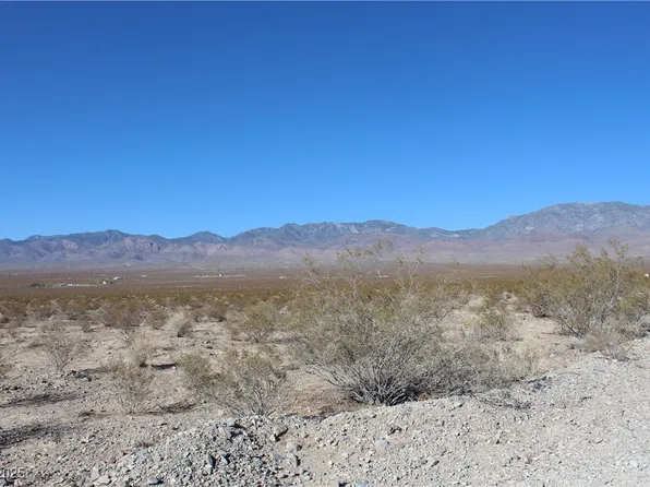 1130 E Harris Farm Rd, Pahrump, NV 89060