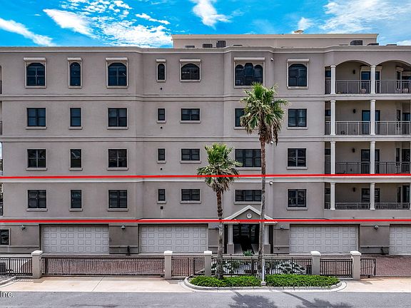 4th image of 405 1ST Street S #211
