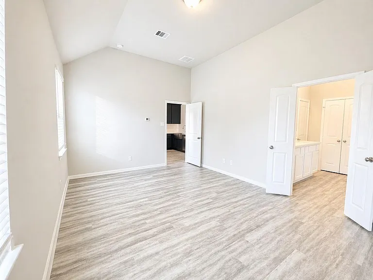 10443 Port Huron Ln — Photo 15