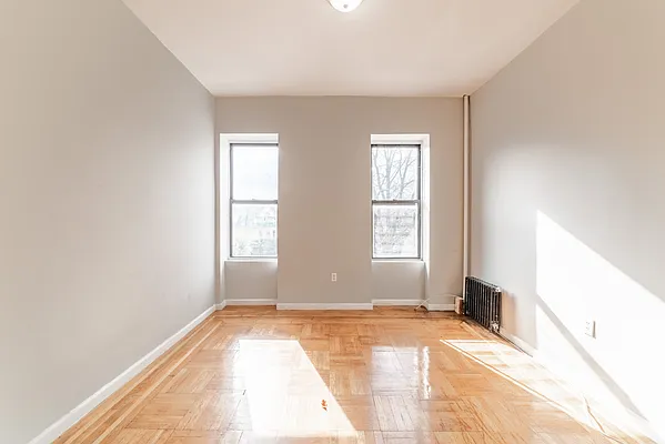 Rented by Joel Scharf, LREB | media 5