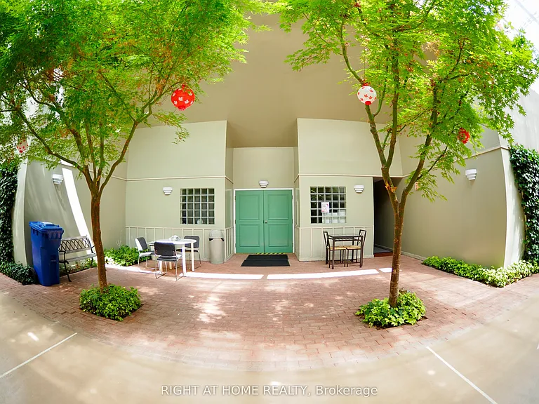 77 Mill St E #10 — Photo 15