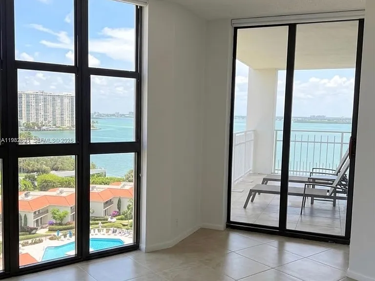4000 Towerside Ter #1401 — Photo 12