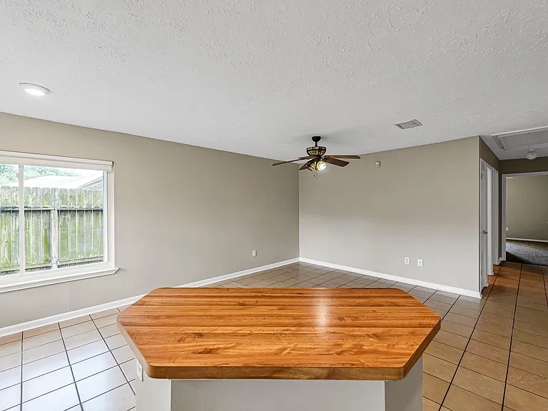 19307 Wildoats Dr — Photo 14