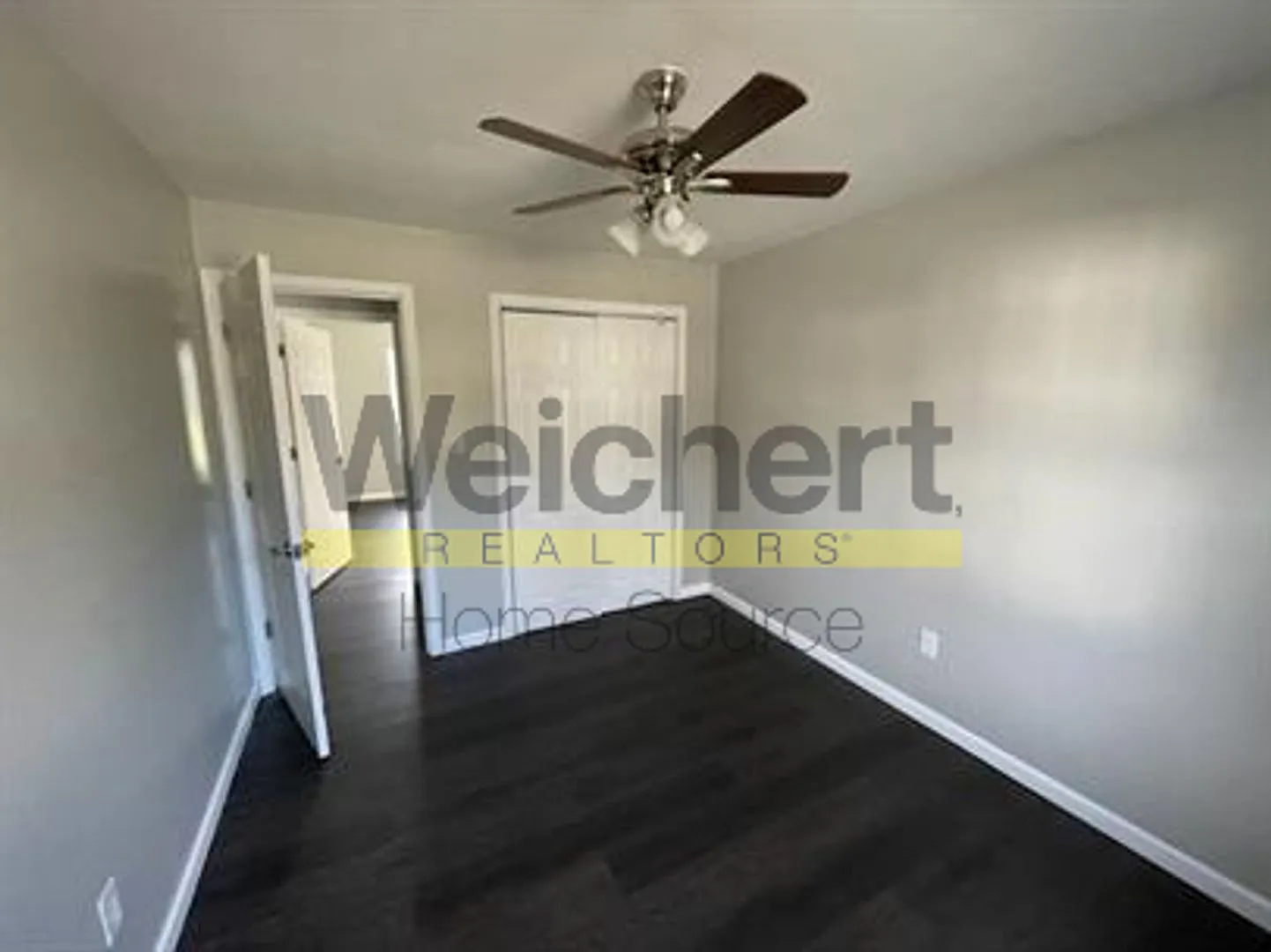 Corning Apartments — Photo 4