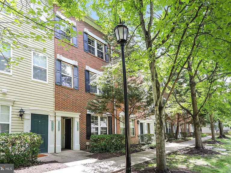 42526 Mayflower Ter — Photo 4