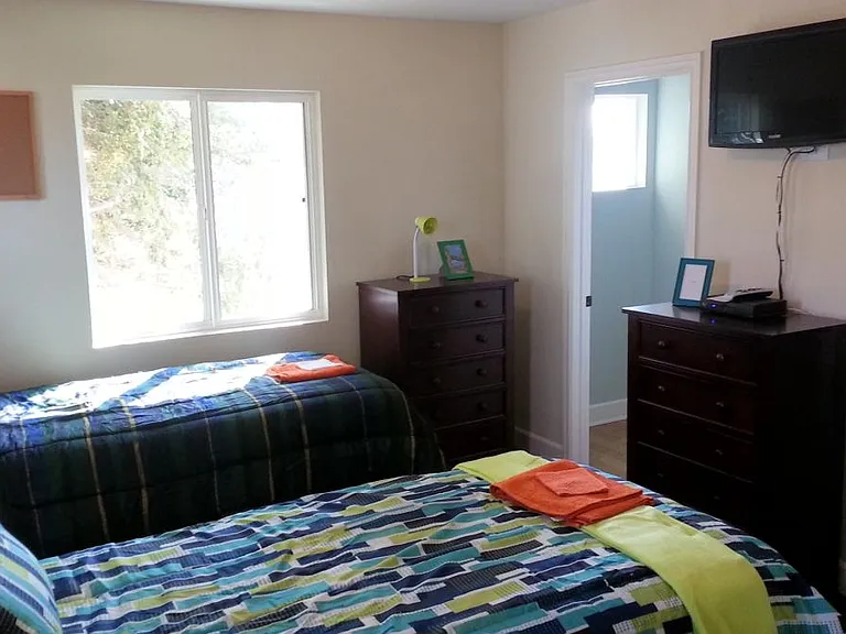2068 Wallace Ave #B — Photo 8