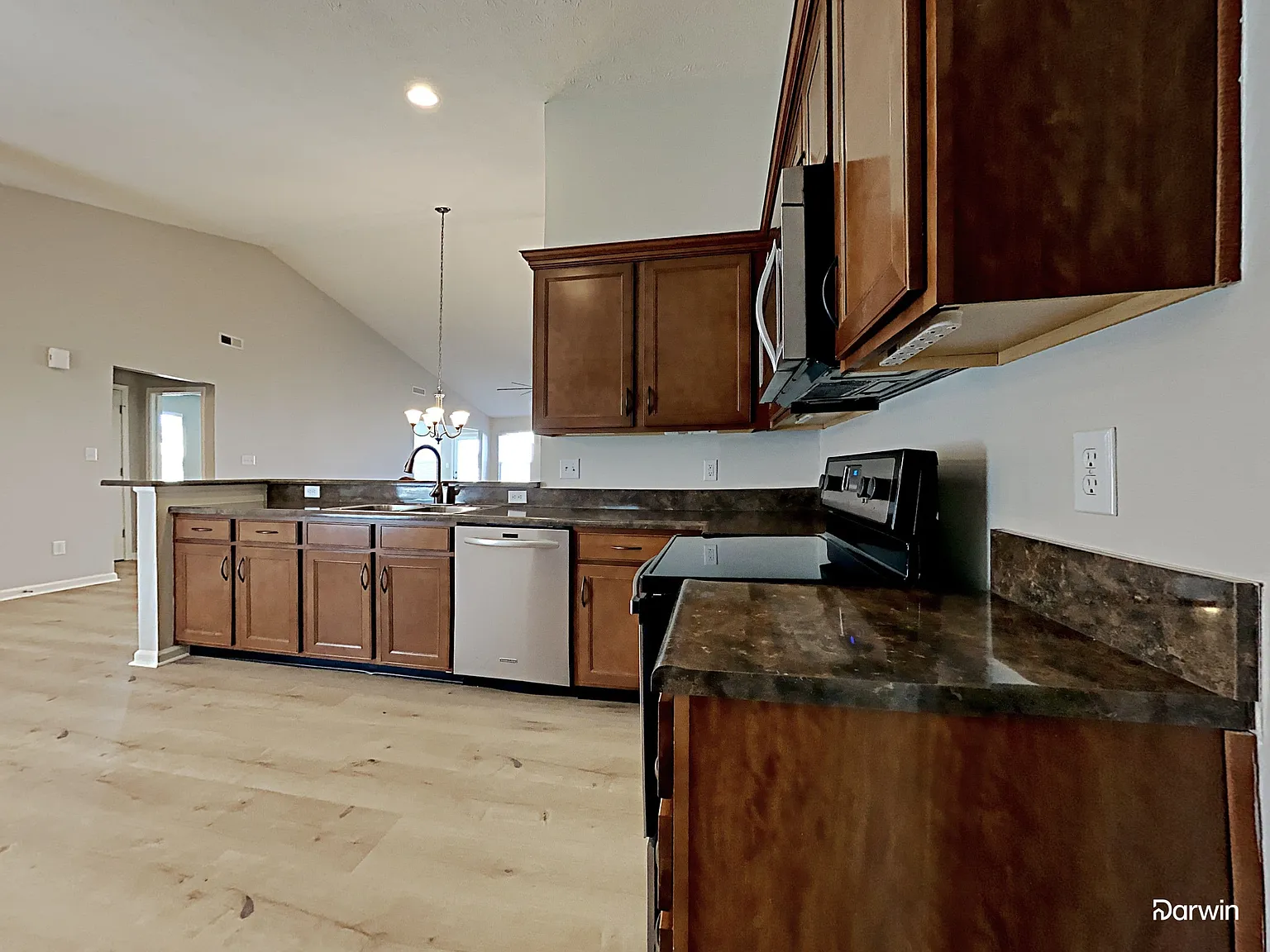 3 bed, 2.0 bath, 1695 sqft, $2,265 — Photo 3