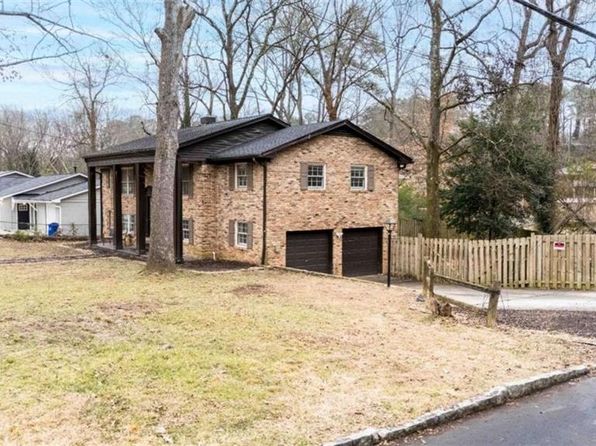 1343 Renee Dr, Decatur, GA 30035