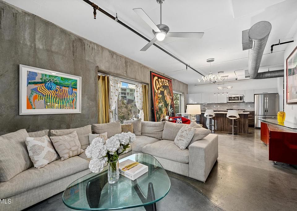 1st image of 645 W 9th St APT 200