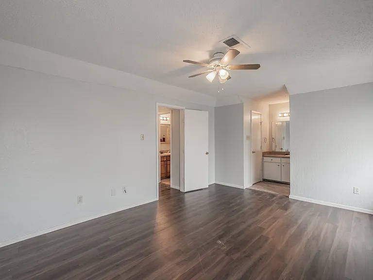 422 Signal Hill Ct N — Photo 14