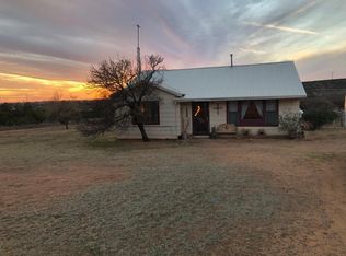 1005 Henderson St, Dickens, TX 79229