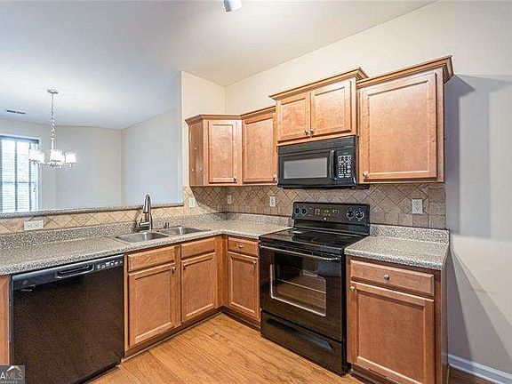 5th image of 4247 Youngstown Cir #4247