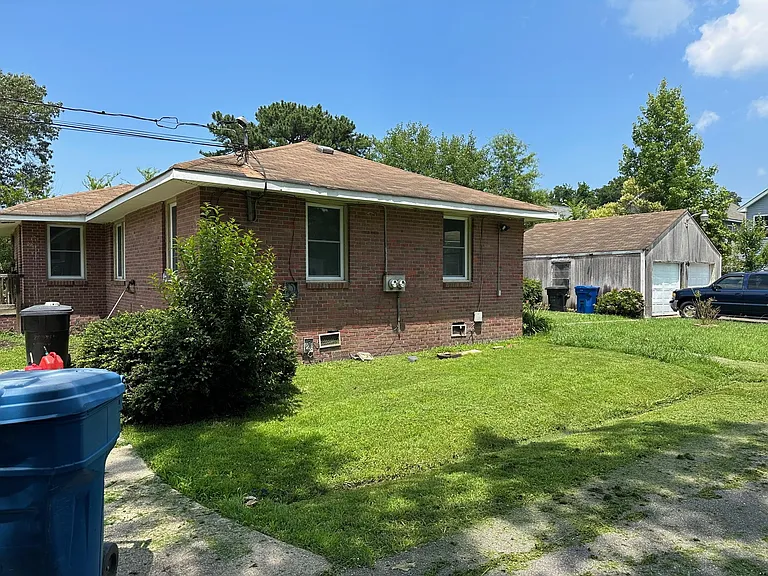 Exterior - No bush