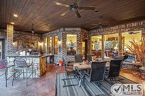 5th image of 821 Caublestone Hill Dr